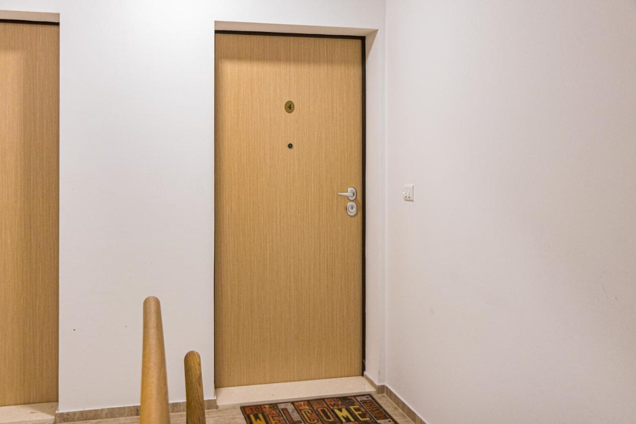 Apartment M****, New City Apartment + Parking بولا المظهر الخارجي الصورة