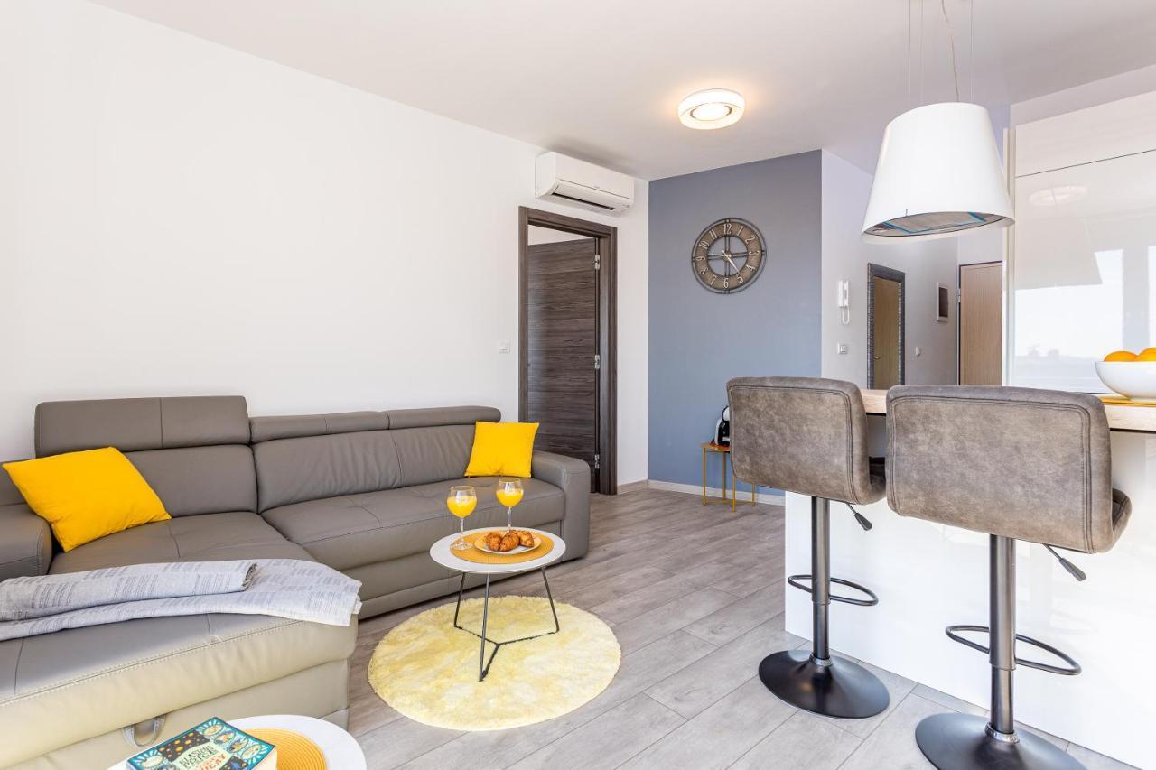 Apartment M****, New City Apartment + Parking بولا المظهر الخارجي الصورة