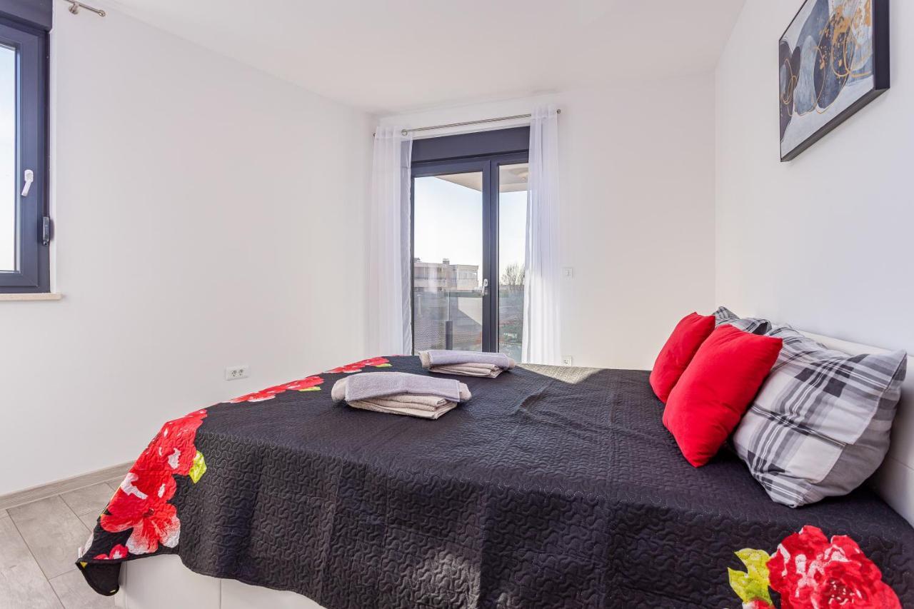 Apartment M****, New City Apartment + Parking بولا المظهر الخارجي الصورة